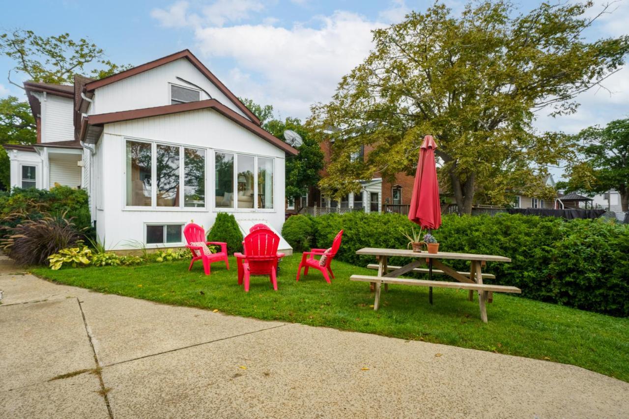 Sunroom On Maple Пиктън Екстериор снимка