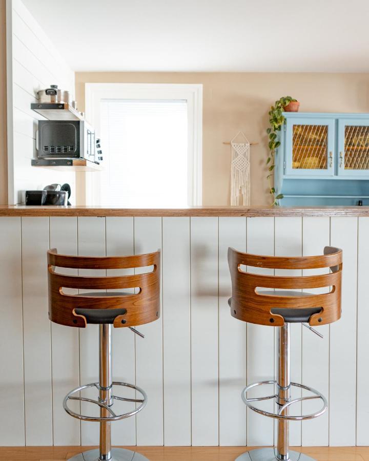 Sunroom On Maple Пиктън Екстериор снимка